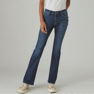 8/29 Lucky Brand Sweet Boot denim jeans.